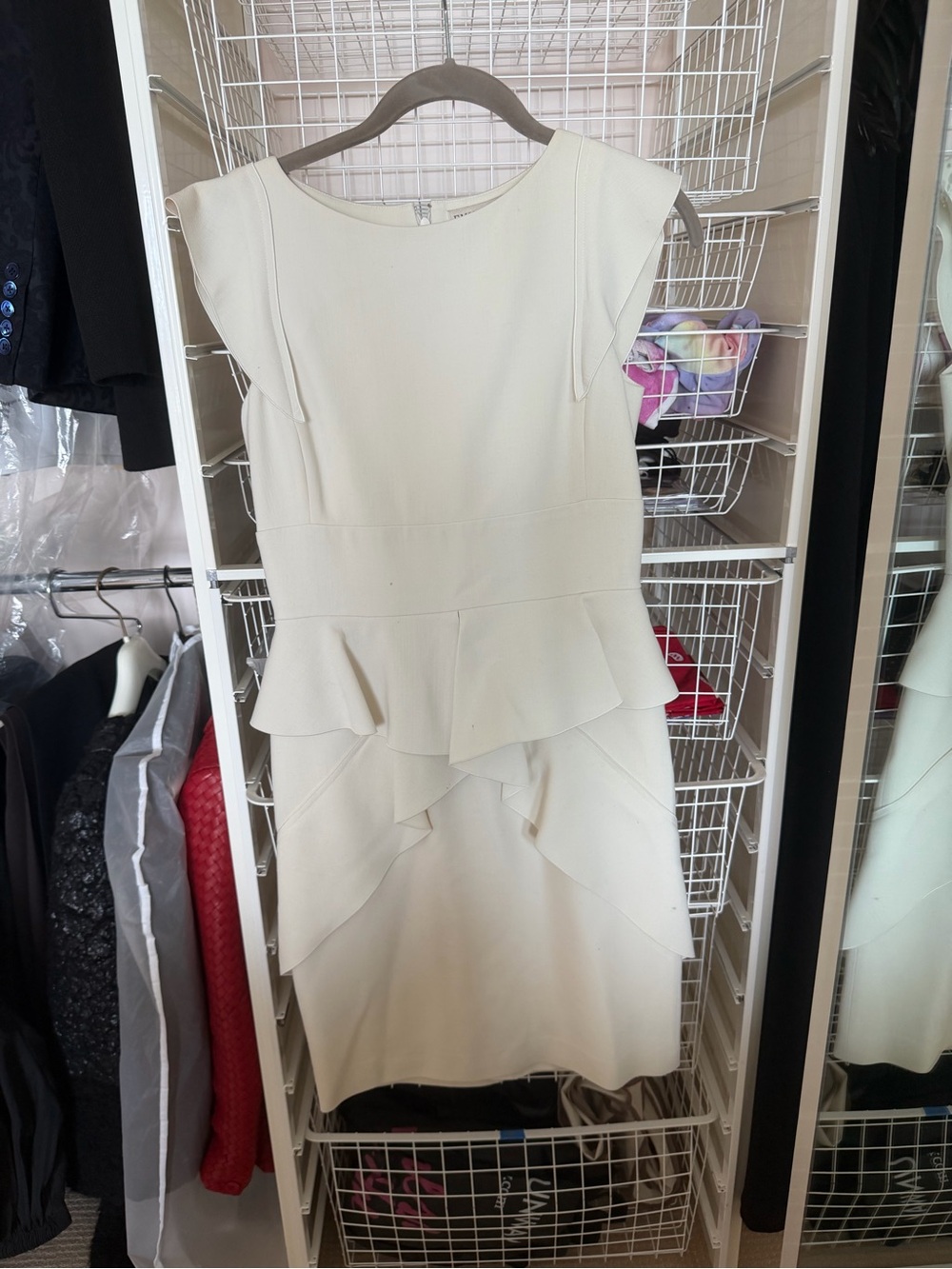 Emilio Pucci Elegant White Peplum Sheath Dress
